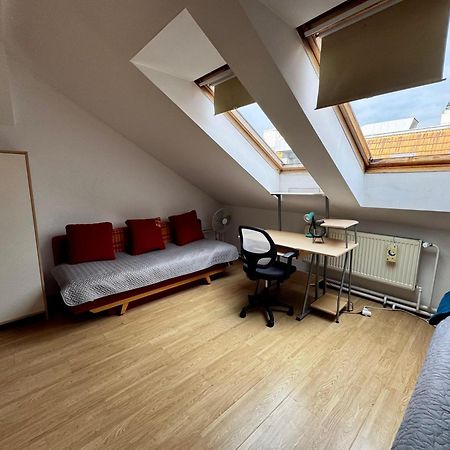120 M2 Apartment In The Centre Of The Old Town บราติสลาวา ภายนอก รูปภาพ
