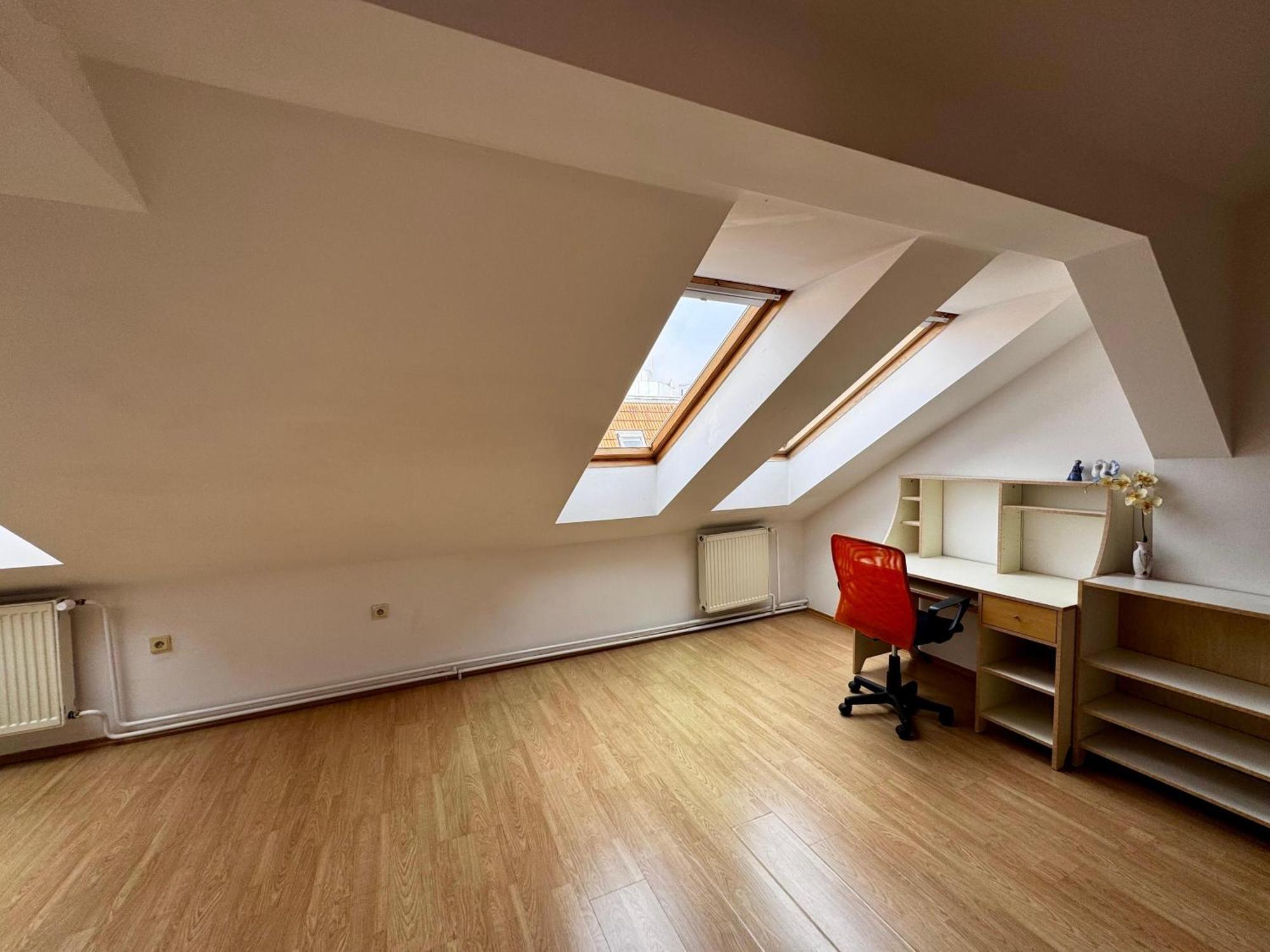 120 M2 Apartment In The Centre Of The Old Town บราติสลาวา ภายนอก รูปภาพ
