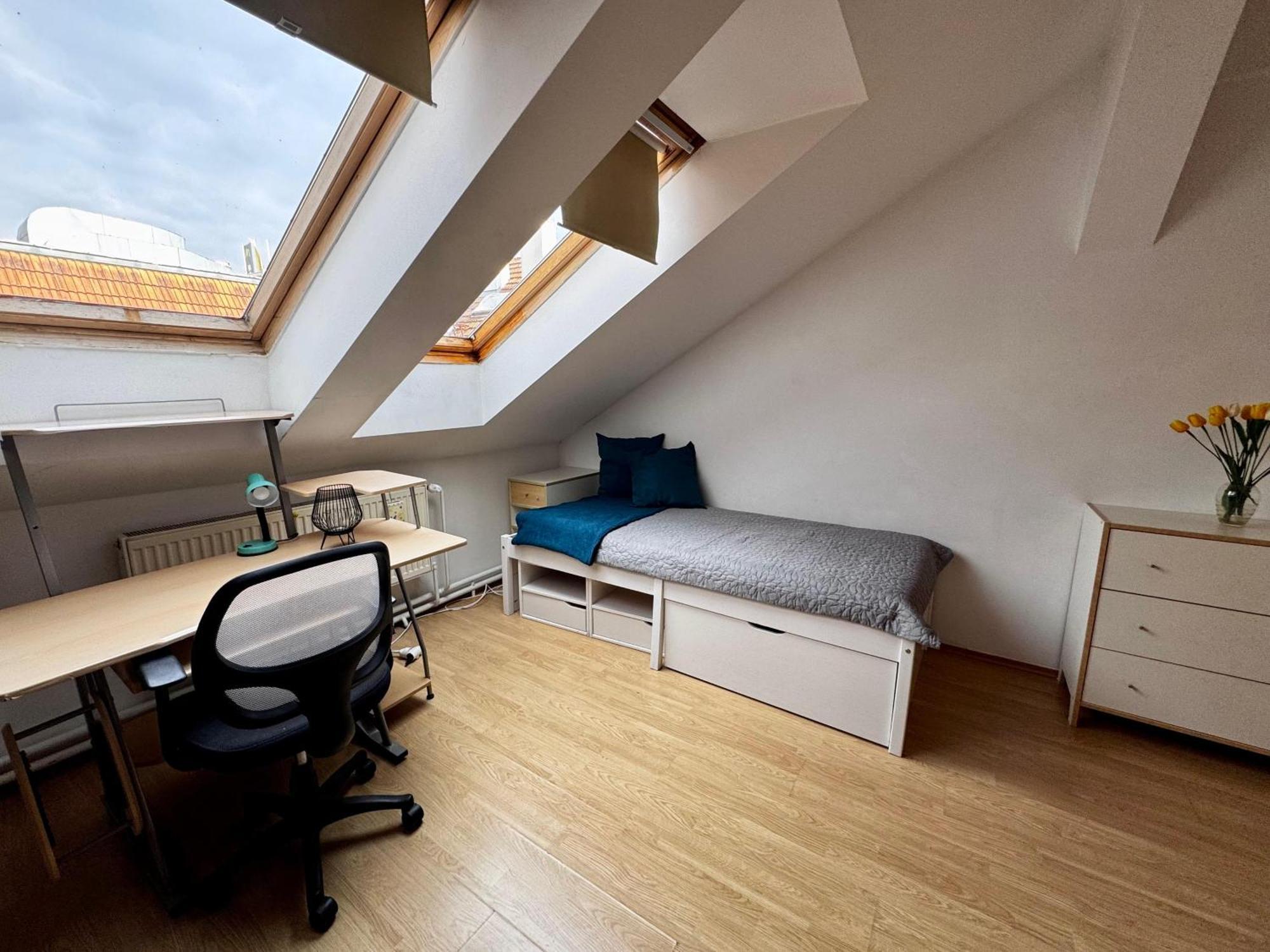 120 M2 Apartment In The Centre Of The Old Town บราติสลาวา ภายนอก รูปภาพ